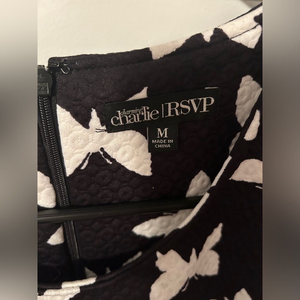 DRESS | black and white butterfly dress size M - Picture 3 of 4
